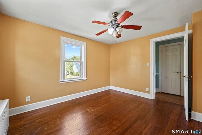 Building Photo - 92 Hazelmere Rd