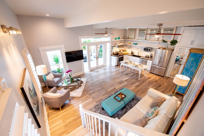 Primary Photo - 1012 Whitehead St