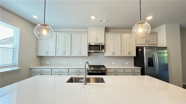 Building Photo - 53 Peeples Dr