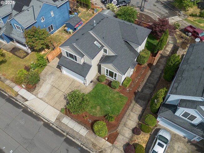 Building Photo - 42019 NW Oak Way