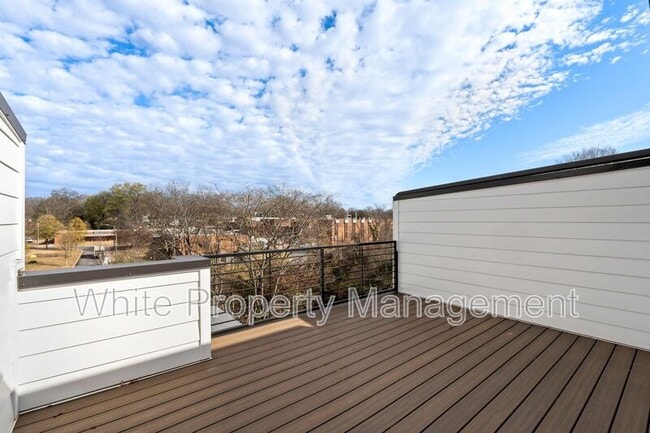 Building Photo - 1126 Pegram St