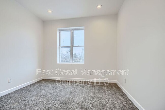 Building Photo - 2535 Shirley Ave