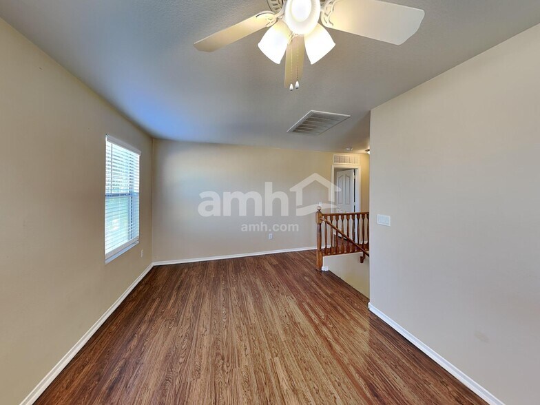 Building Photo - 4816 S 23rd Dr