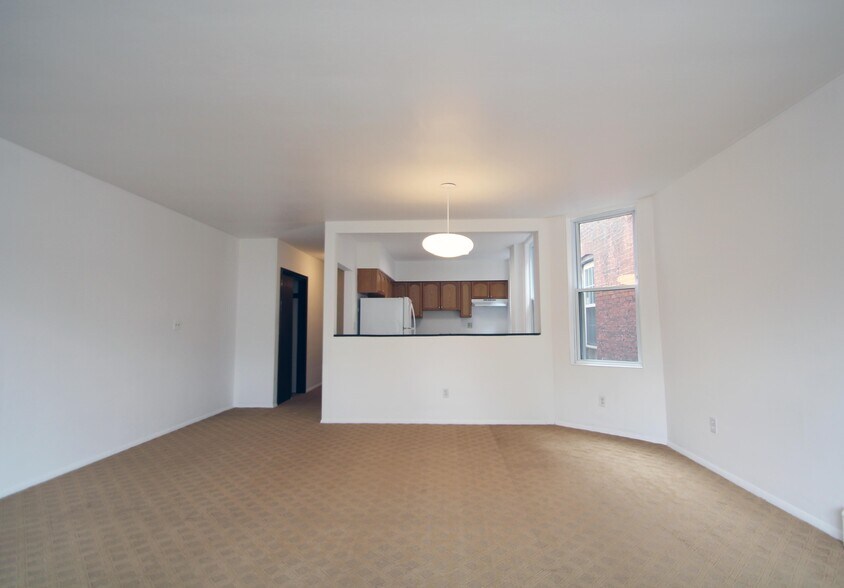 Building Photo - 319 S Trenton Ave