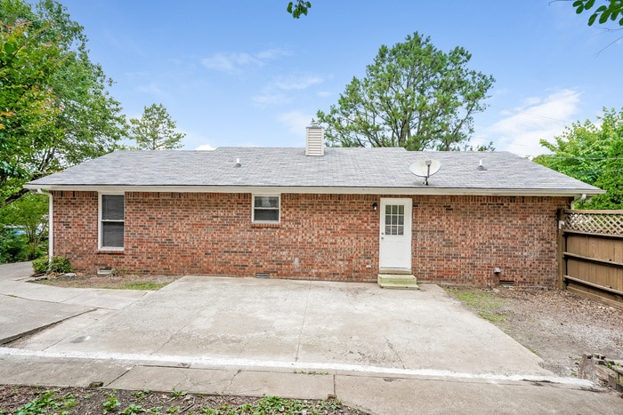 Building Photo - 3652 Chesapeake Dr