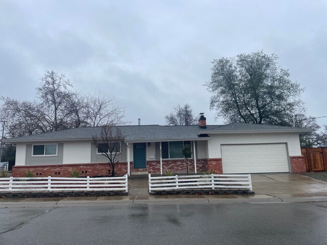 Primary Photo - SINGLE STORY ROCKLIN HOME WITH 3 BED, 2 BA...