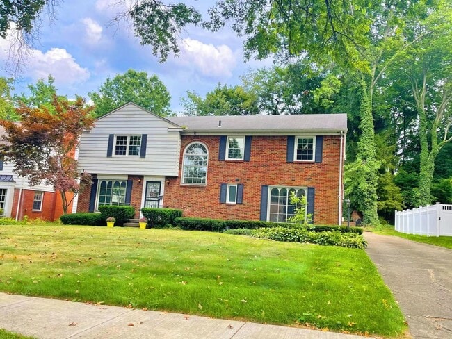 Building Photo - 309 Dorchester Rd