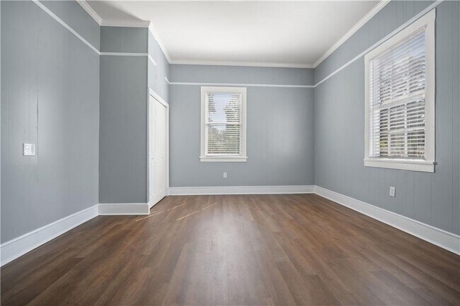 Building Photo - 354 S Dearborn St