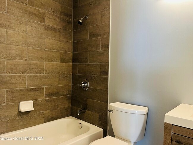 Building Photo - 225 S Tropical Trail