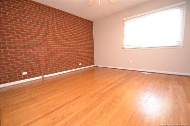 Building Photo - 5133 Lundy Dr