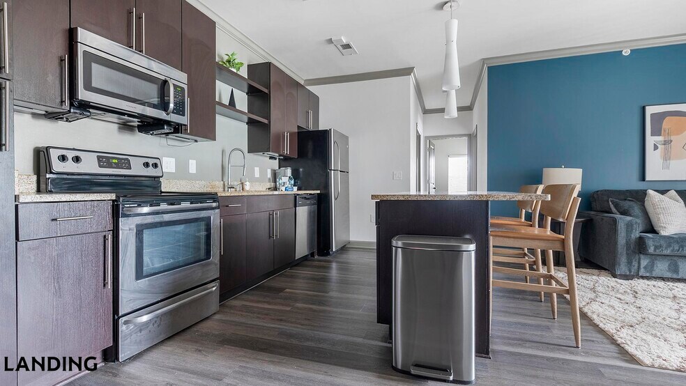 Building Photo - 11010 Northlake Landing Dr