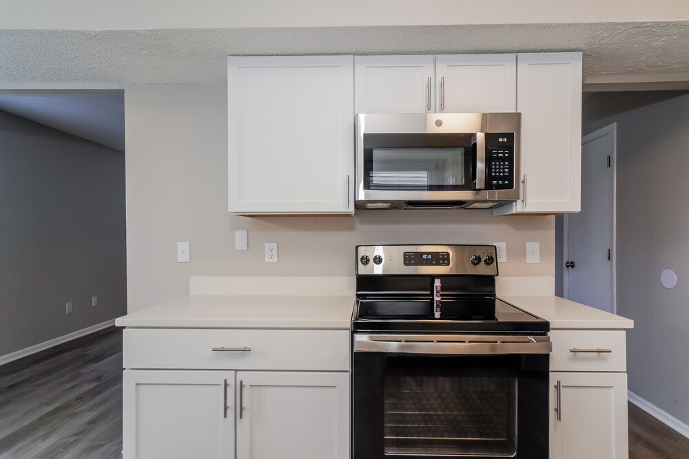 Building Photo - 8336 Country Creek Dr