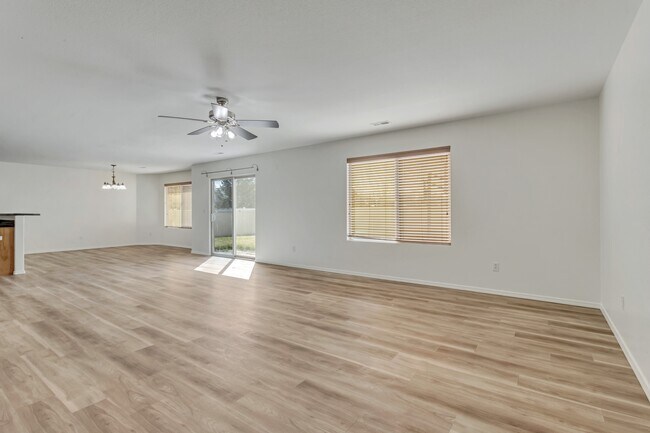 Building Photo - 2867 W 400 S