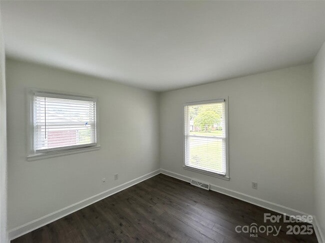 Building Photo - 3709 Topsfield Rd