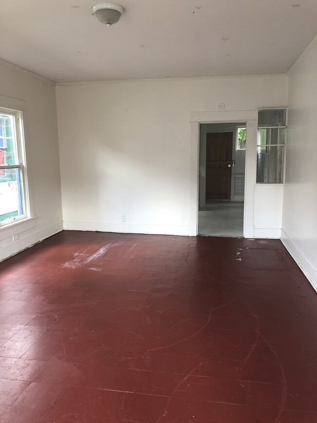 Building Photo - 3109 Darien St