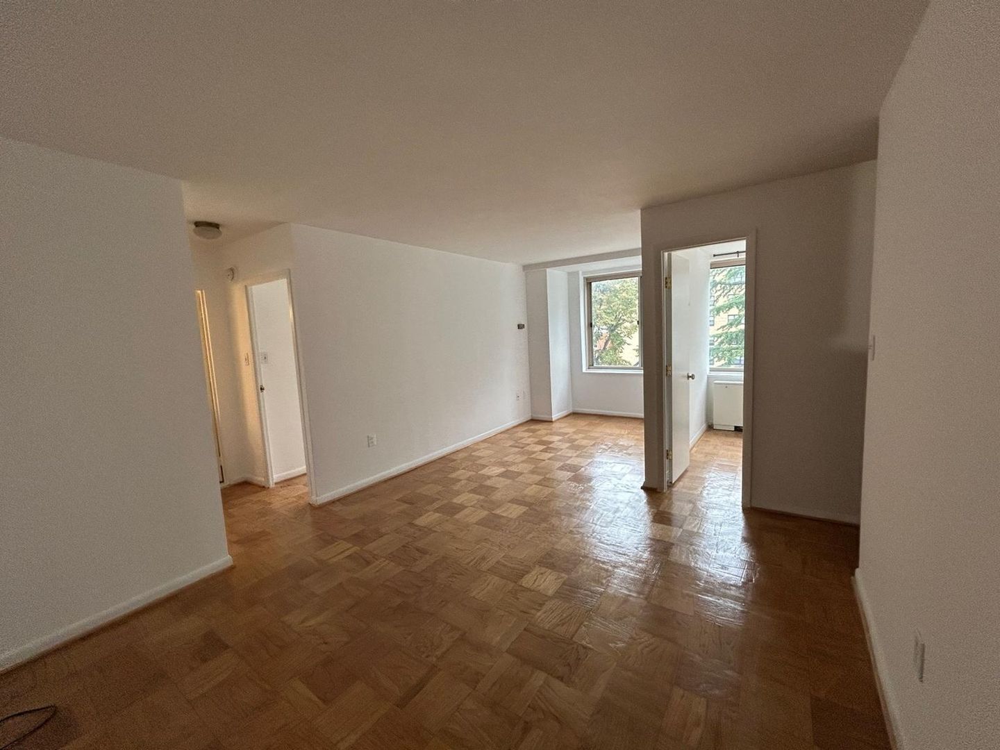 Building Photo - 922 24th St NW