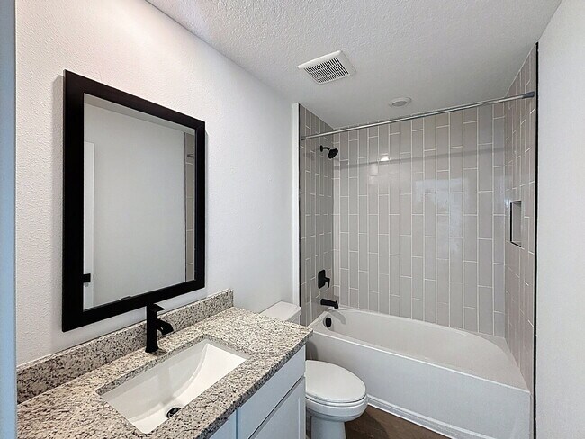 Building Photo - 1270 Ahoy Ave