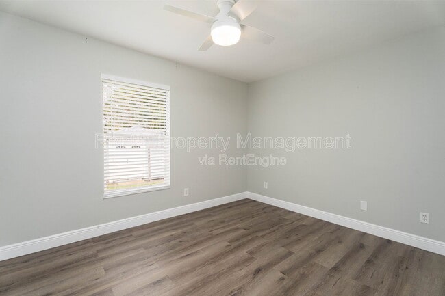 Building Photo - 18266 Fuchsia Rd