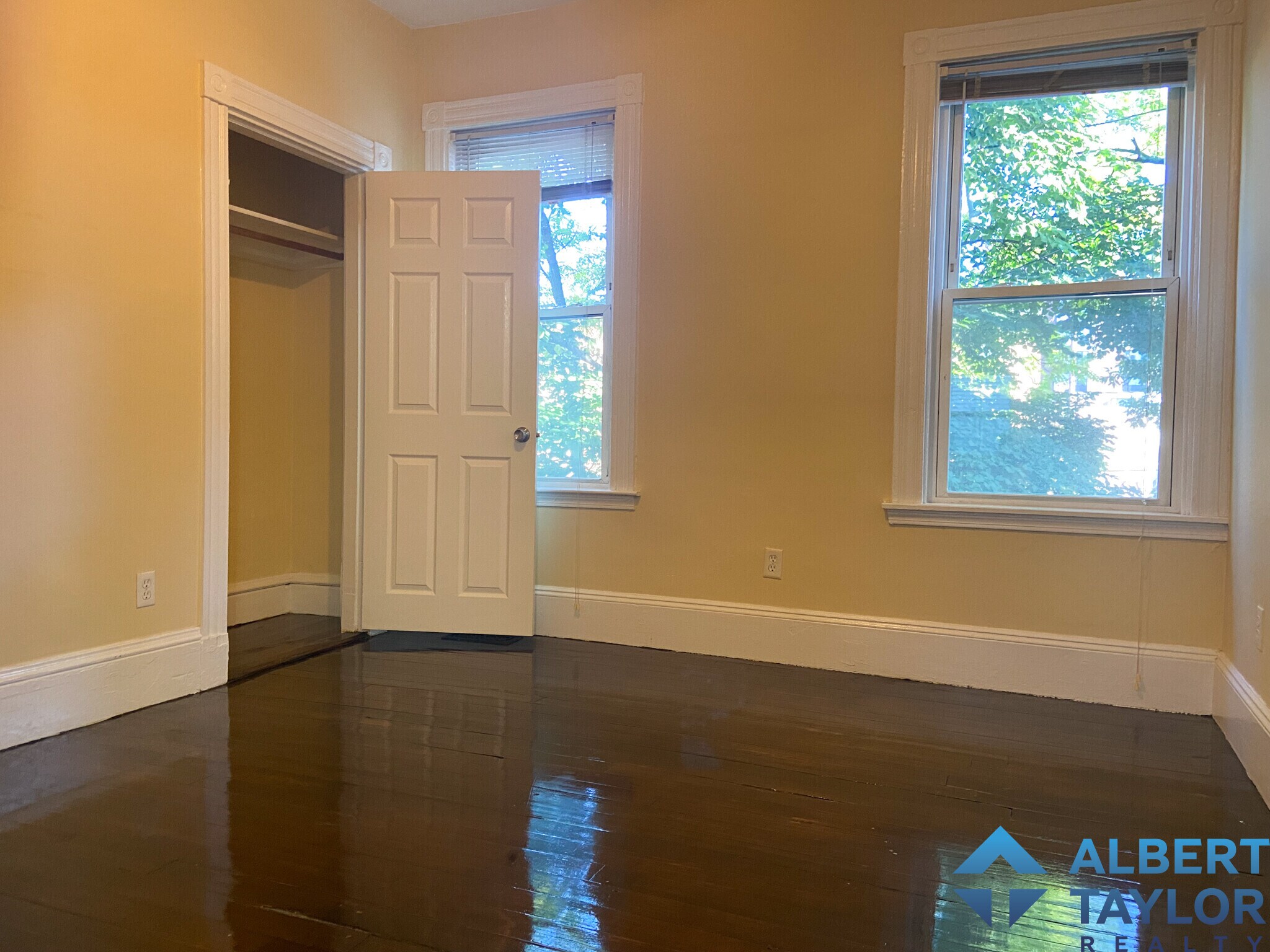 Building Photo - 19 Parker Hill Ave