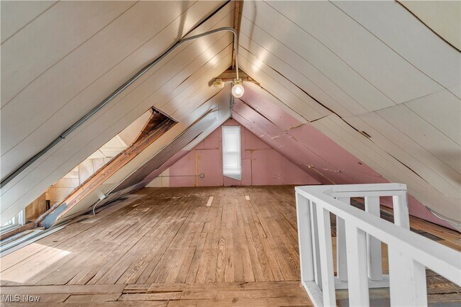 Building Photo - 14117 Sylvia Ave