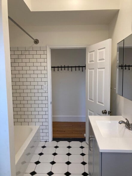 1st floor bathroom - 2110 E Clearfield St