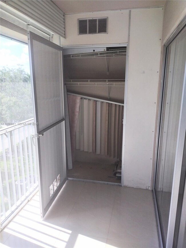 Building Photo - 1200 SW 130th Ave