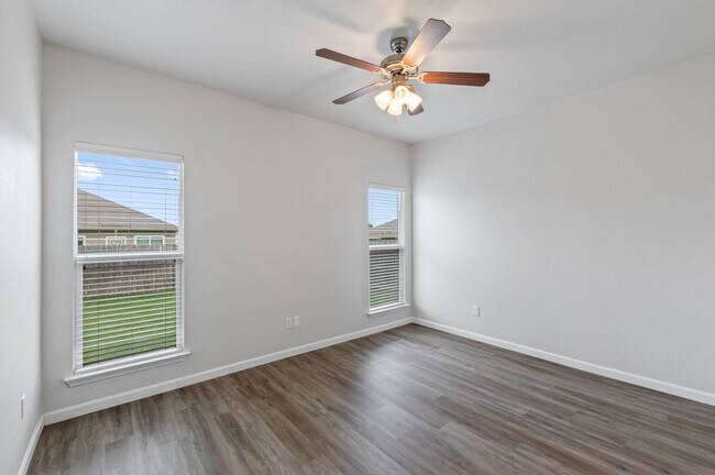 Building Photo - 8011 Fieldstone Dr