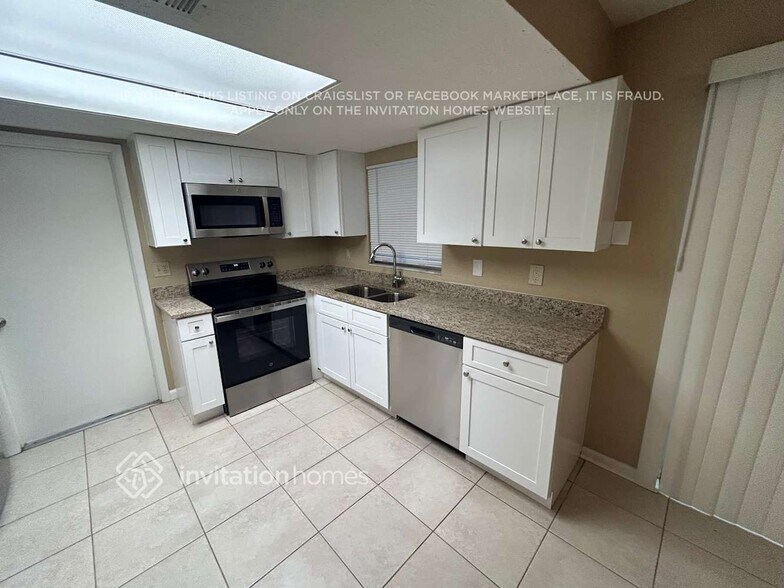 Building Photo - 4402 Presidential St