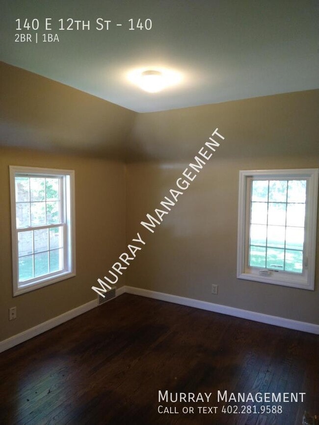 Building Photo - 140 E 12th St