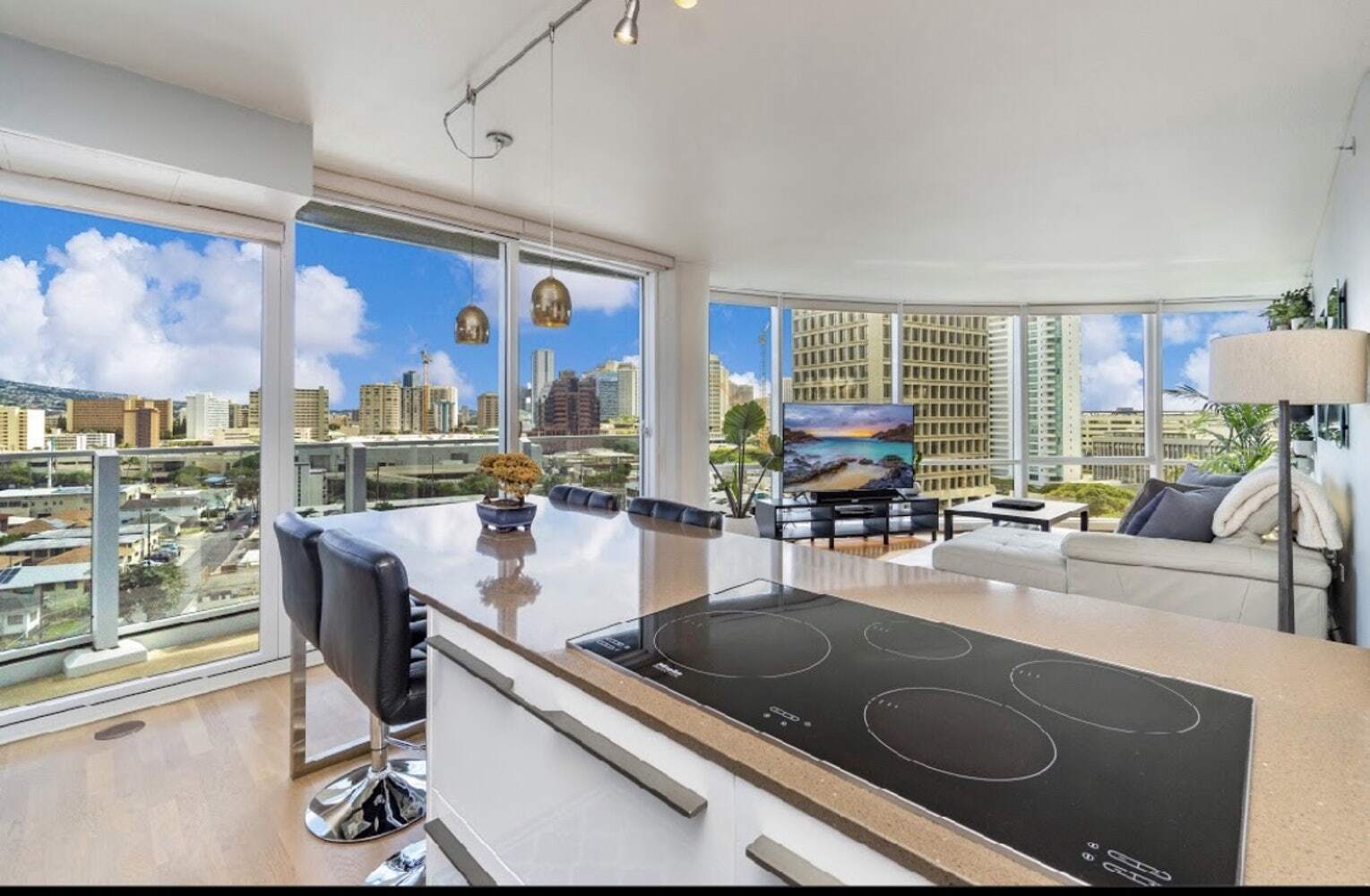 Kitchen Looking at Livingroom - 1296 Kapiolani Blvd.