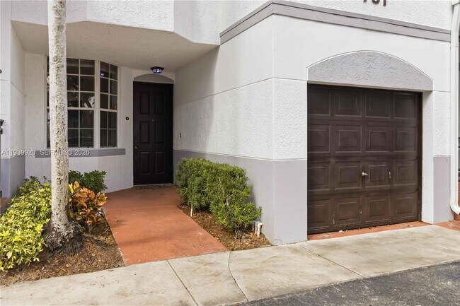 Building Photo - 751 SW 148th Ave