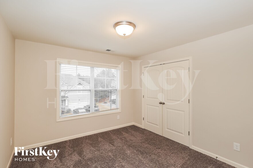 Building Photo - 3186 Ancoats St