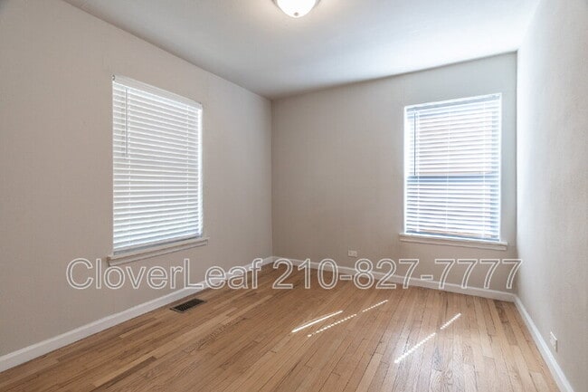 Building Photo - 210 Harwood Dr