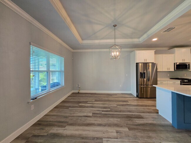 Building Photo - Beautiful 3-Bedroom, 2.5 Bath Home in Desi...