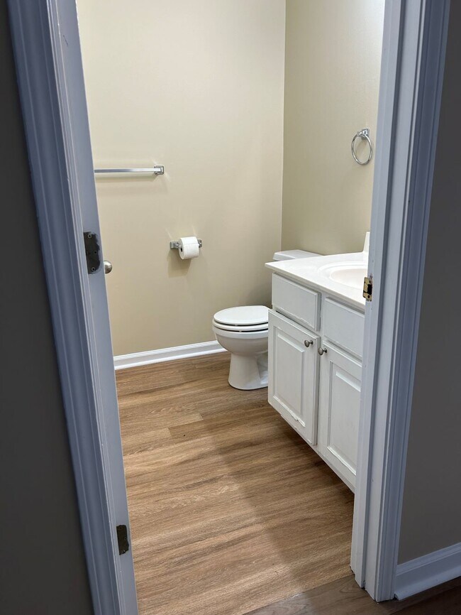 Building Photo - 1004 Mimosa Ln