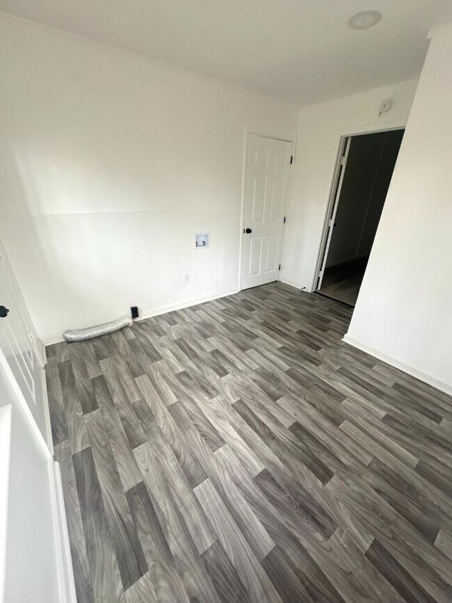 Building Photo - 138 Busha St