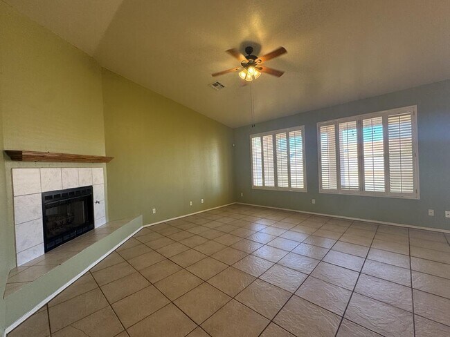 Building Photo - 3817 Camino Arroyo