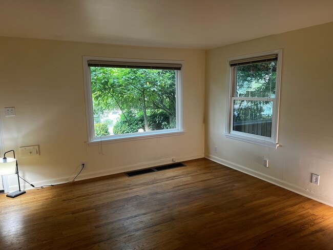 Building Photo - Charming 2BR Townhome in Magnolia