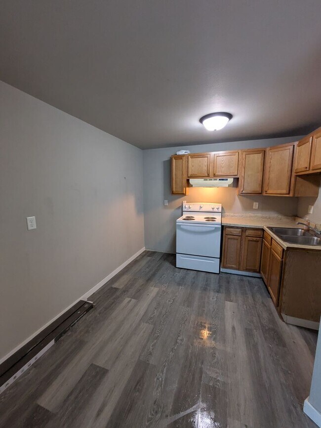 Building Photo - 1405 S Norwood Ave