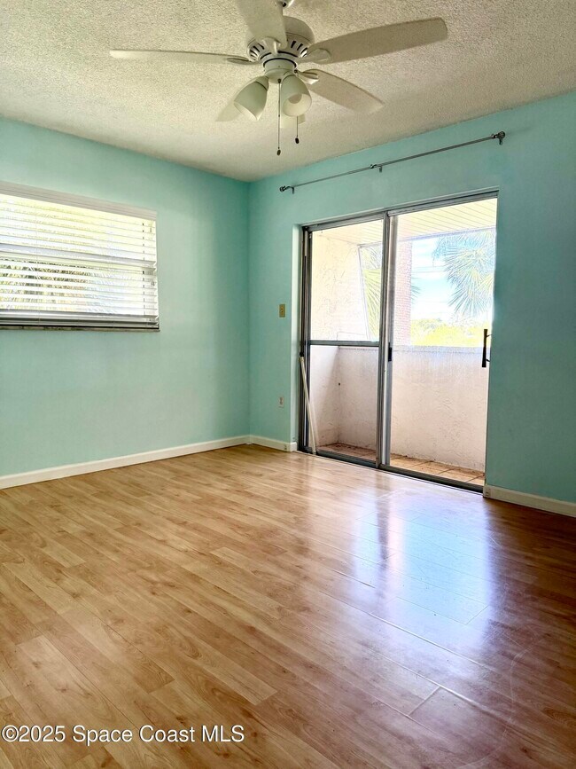 Building Photo - 417 Ibis Ln