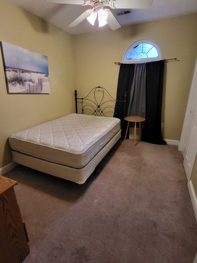 Building Photo - 889 Palmetto Trail