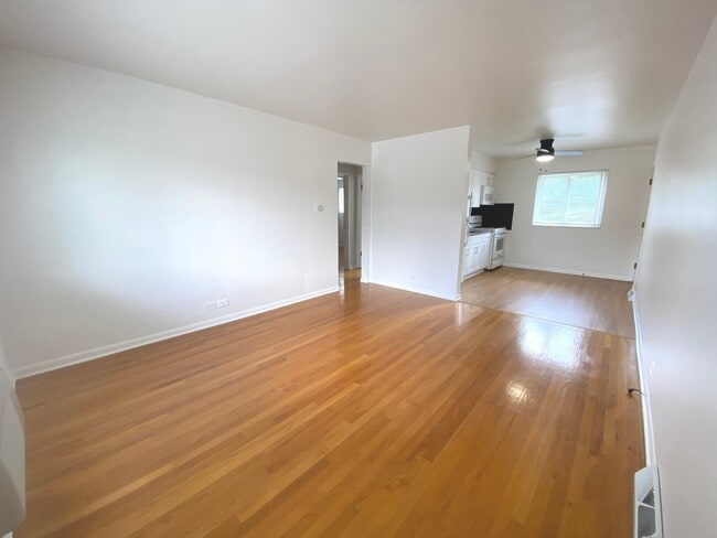 Building Photo - 517 Prairie Ave