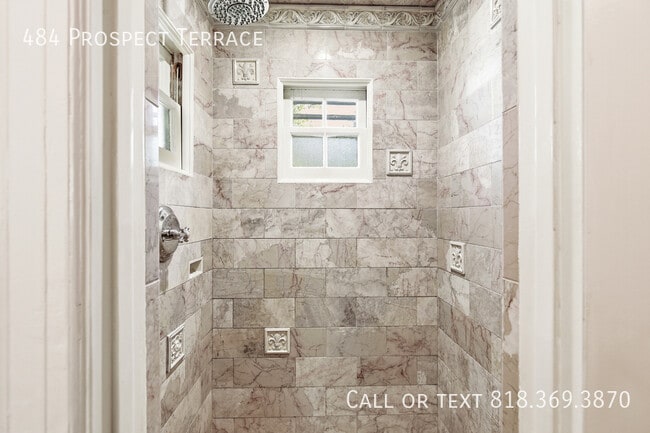 Building Photo - 484 Prospect Terrace