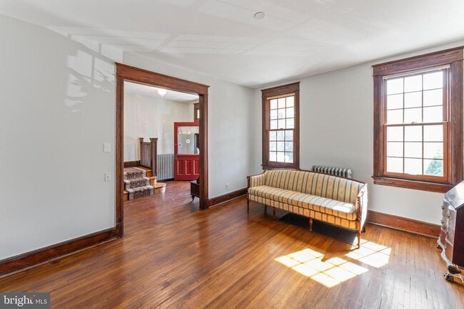 Building Photo - 521 Randolph St NW