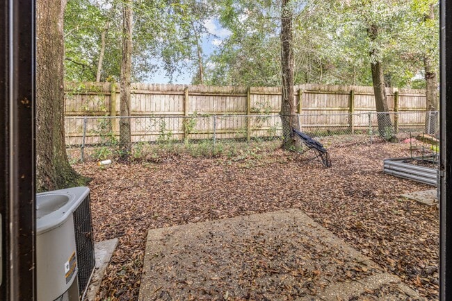 Building Photo - 205 Marquette St