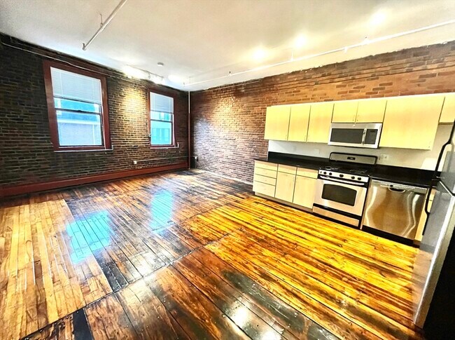 Building Photo - 790 Tremont St