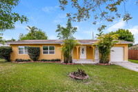 Building Photo - 3800 SW 124th Ct