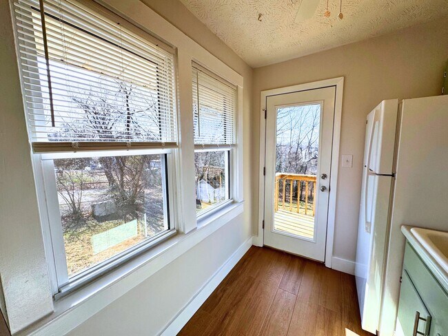 Building Photo - East AVL - Renovated Oakley Bungalow