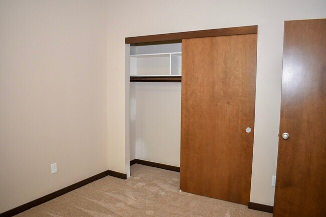 Building Photo - 2 Bedroom 2 Bathroom Duplex in a New Great...