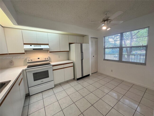 Building Photo - 1151 SW 128th Terrace